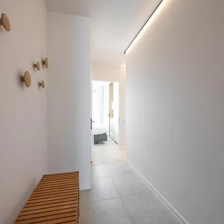 Lecomte - Arthur Seaview 207 Apartment *