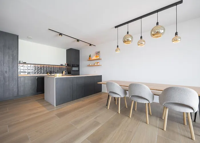 דירה Lecomte - Arthur Seaview 207 *